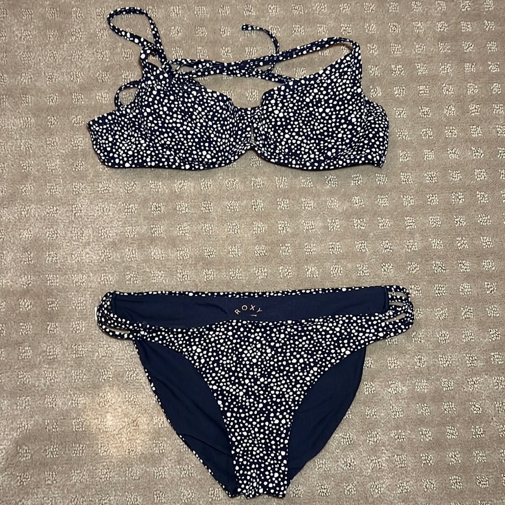 Roxy wire top and bottom